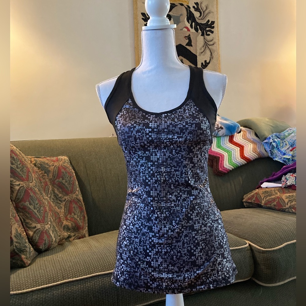 Danskin Tank Size Small